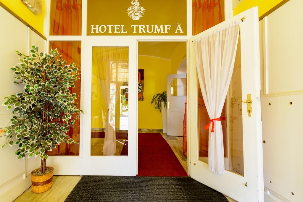 Hotel Trumf Млада-Болеслав Экстерьер фото